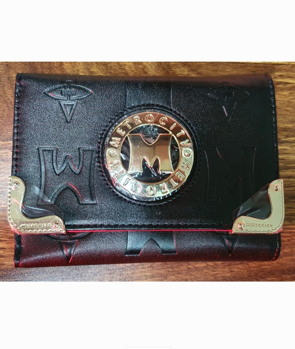 메트로시티 여성중지갑 /정품/새제품
