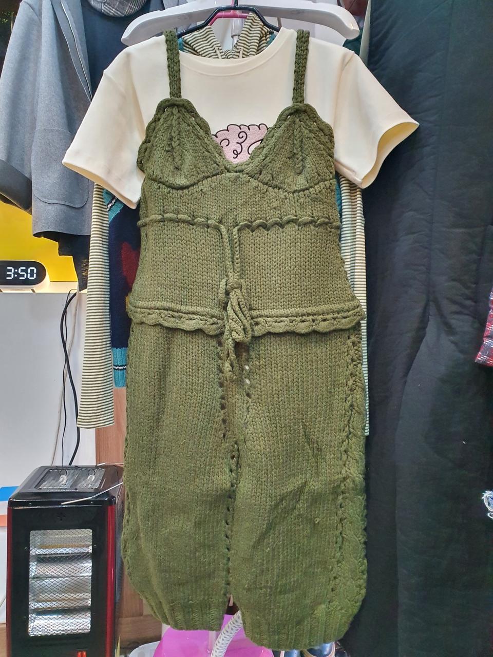 여성니트 점프수트(새상품)