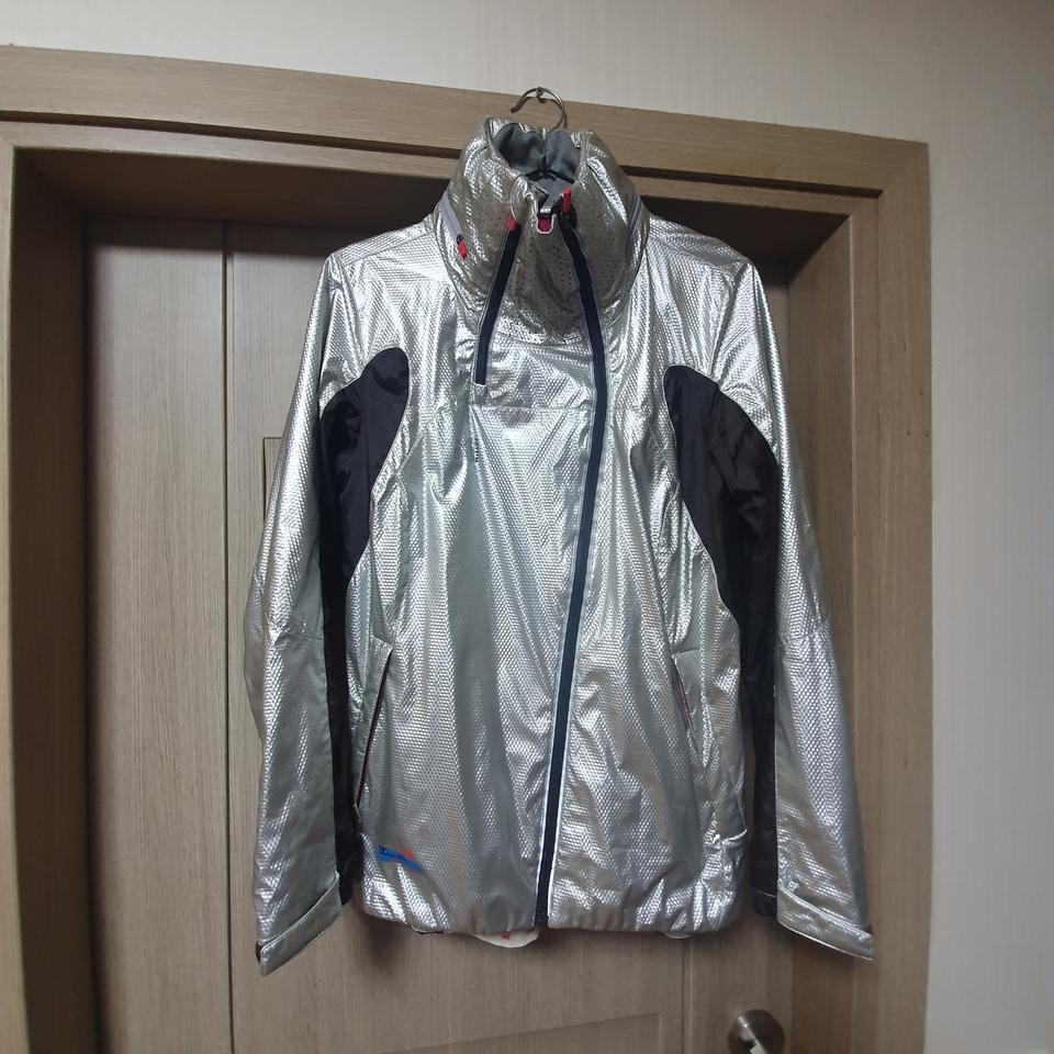 밀레 여성바람막이자켓100