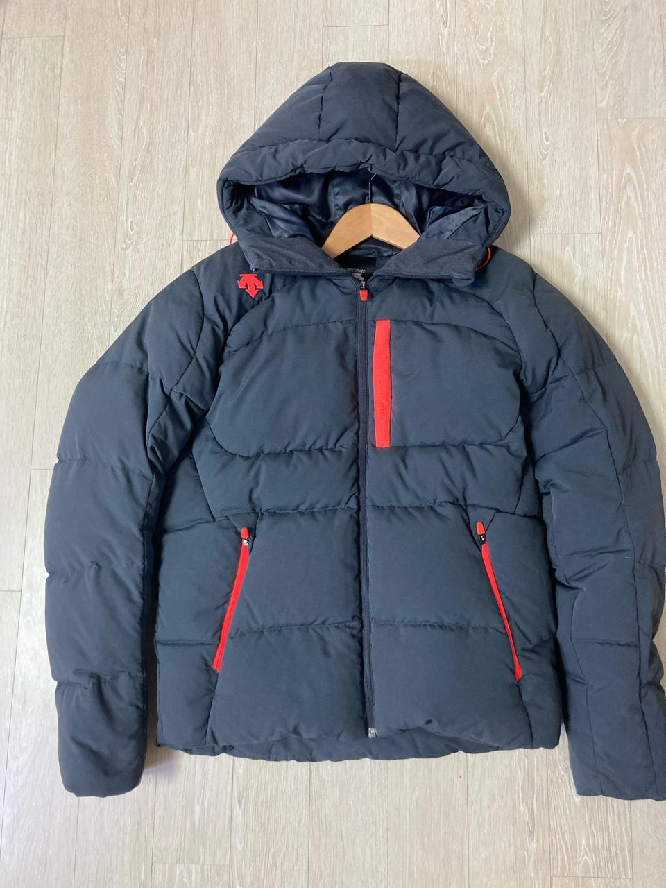 데상트 아틀레틱 패딩100