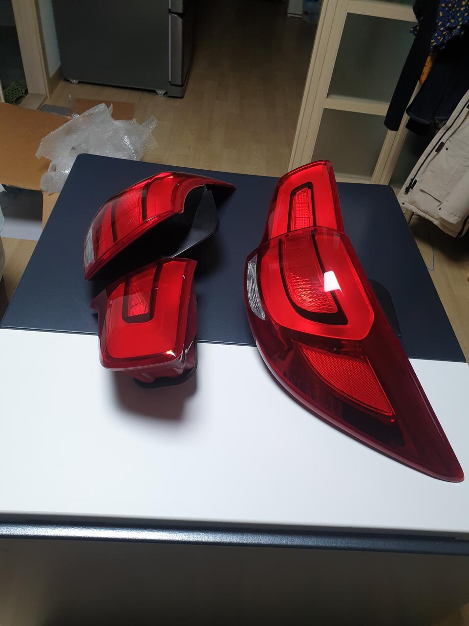 스포티지r전구형 후미등