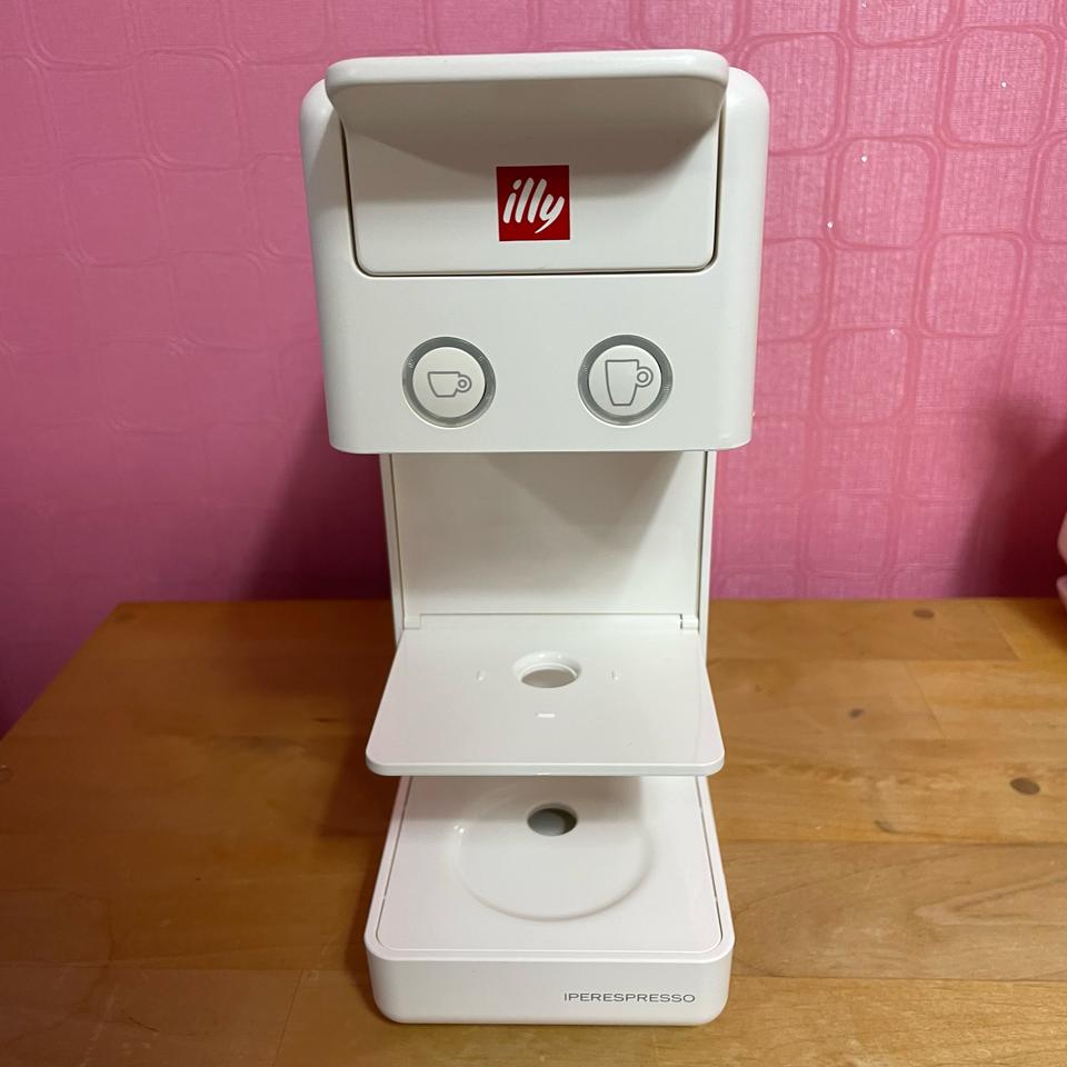 일리커피머신 y3.3 화이트