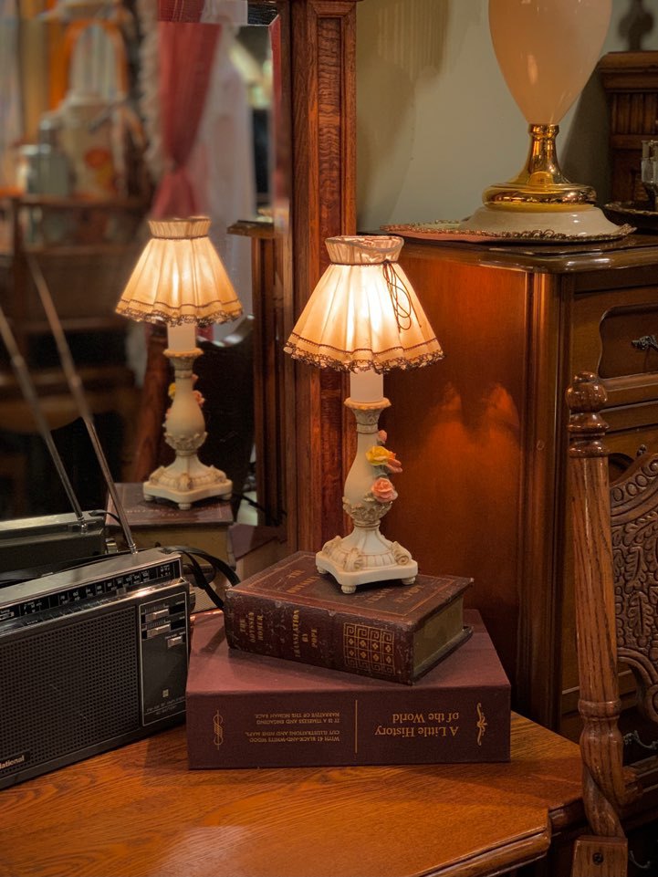 엔틱 유럽 로멘틱 스텐드