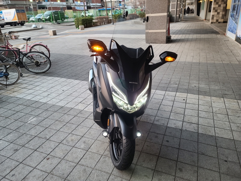 혼다 포르자300 빅스쿠터 19년식 판매합니다.