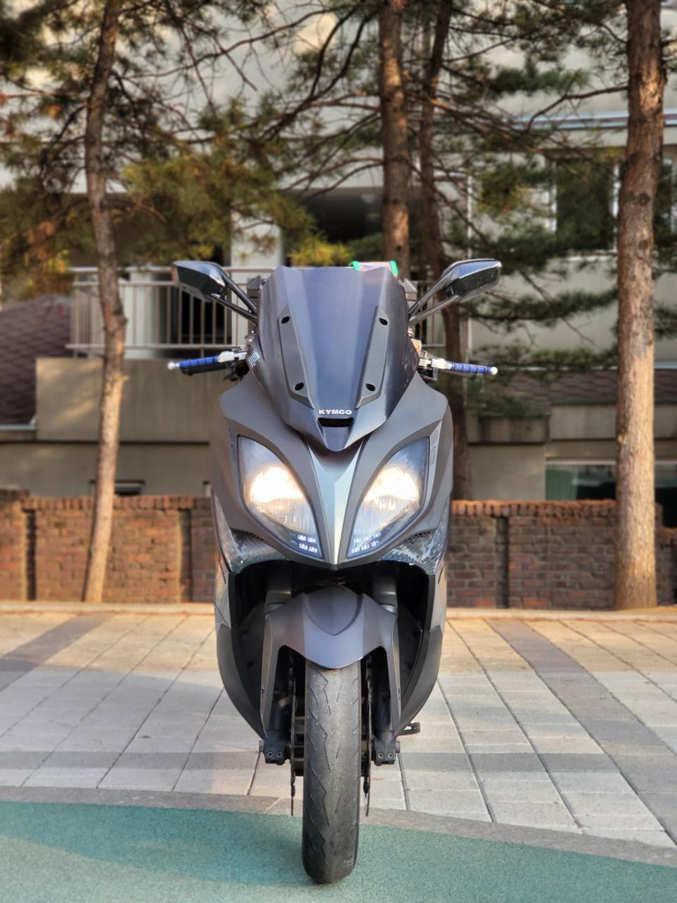 15년형 킴코 " 익사이팅 400 " 특 A급 , 탑박스 셋팅 판매중!