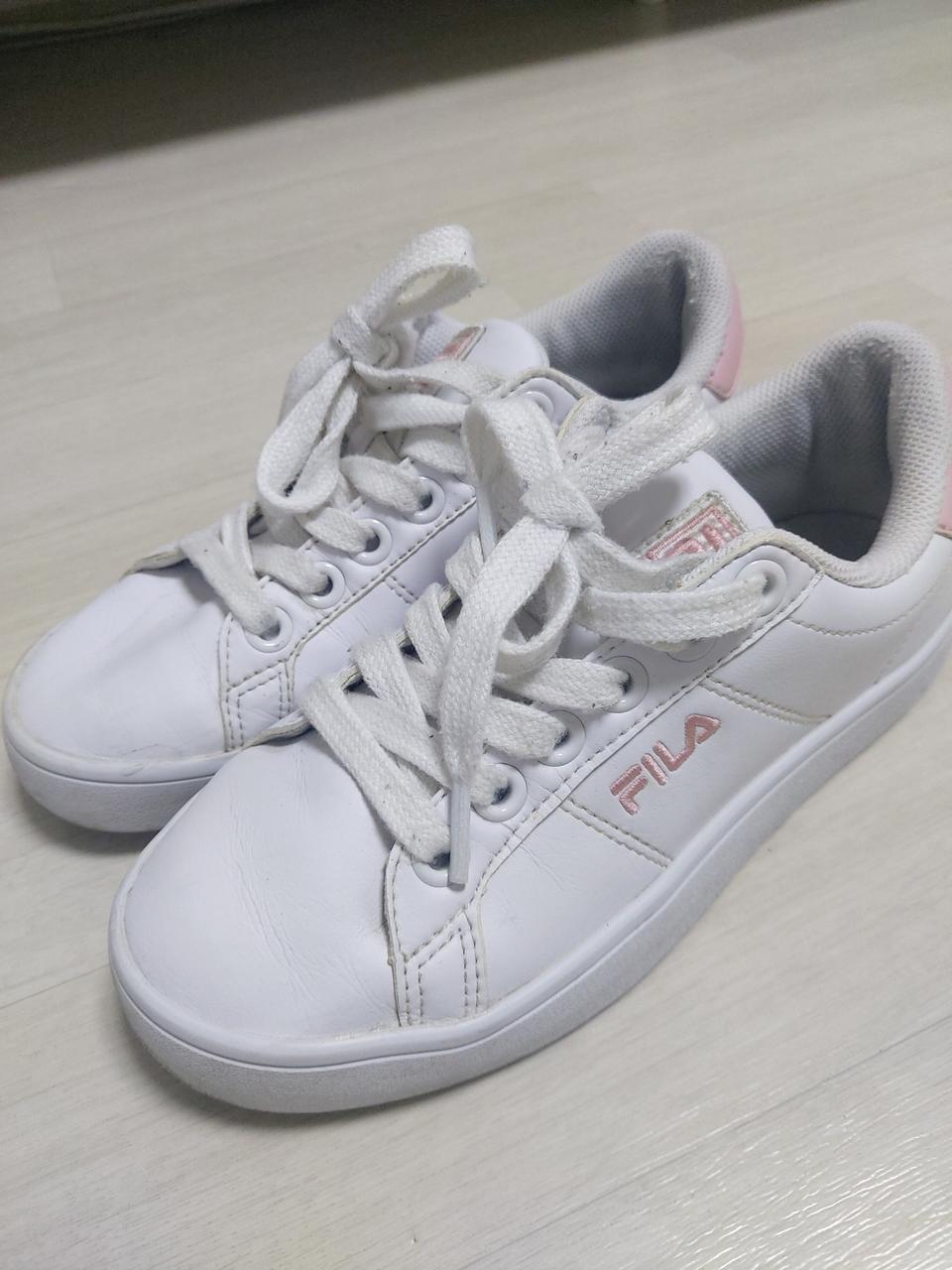 휠라 225 운동화