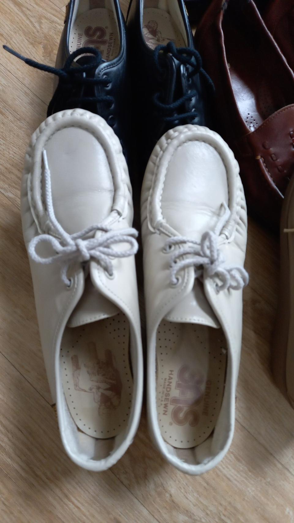 미국사스운동화반값에 팔아요!