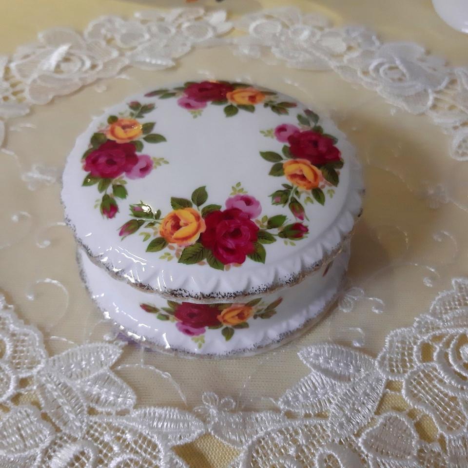 코티지 가든 트린켓