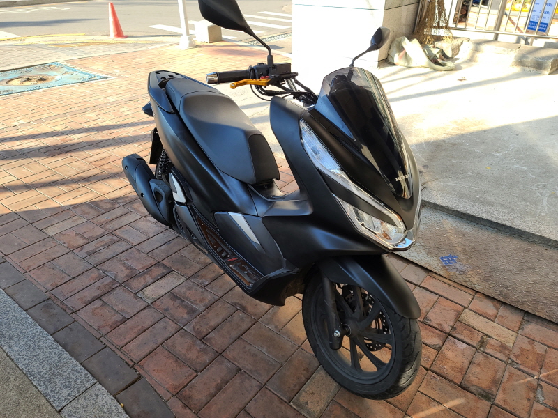 혼다pcx125 무광블랙 20년식 정비완료 판매합니다.