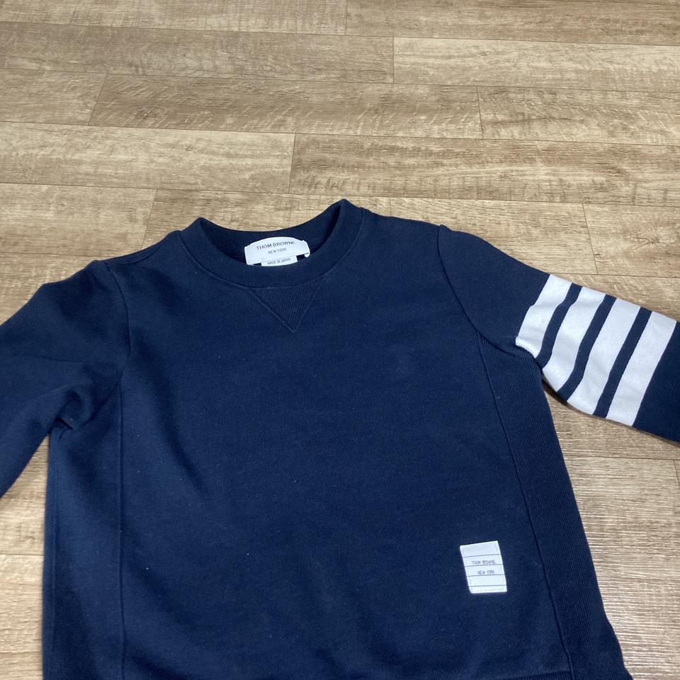 {정품판매}톰브라운 맨투맨 팝니다 명품의류 명품맨투맨후드티셔츠자켓판매