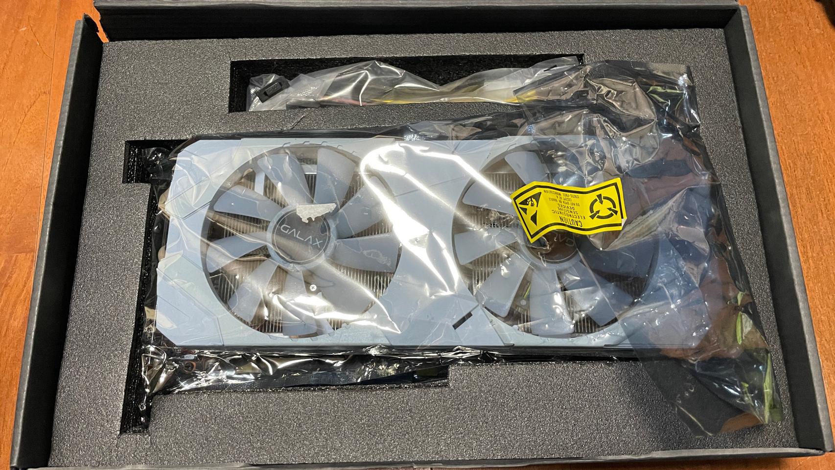 갤럭시 2080Super ex white oc d6 8gb 판매합니다