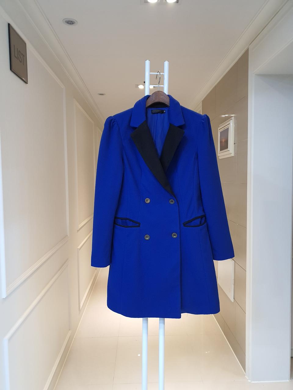 포인트 배색 롱자켓