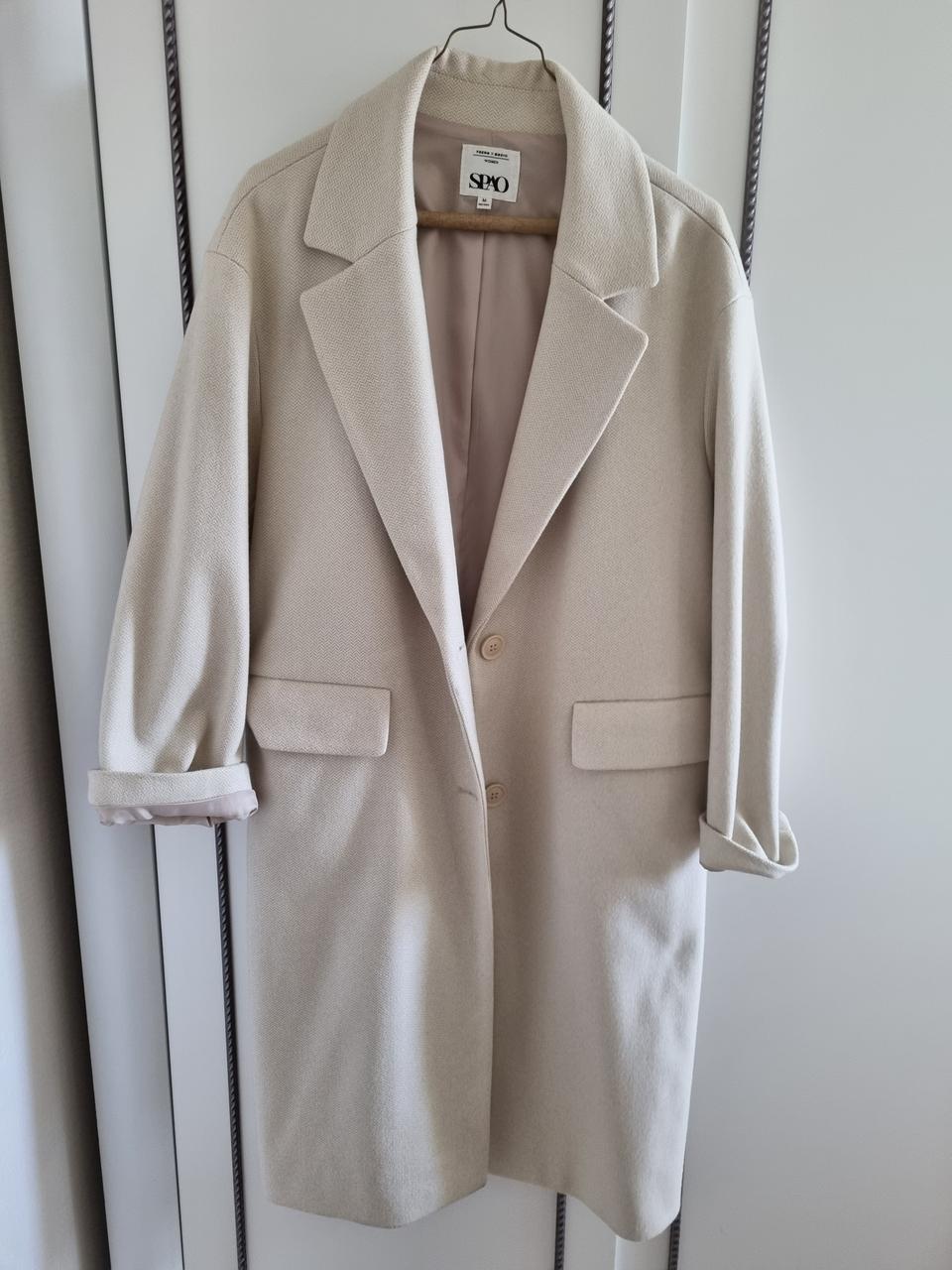 스파오크림색도톰한코트m66사이즈