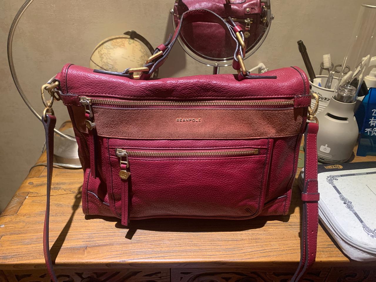 BEANPOLE 빈폴 레드 천연가죽 숄더백 저렴하게 내놓습니다.