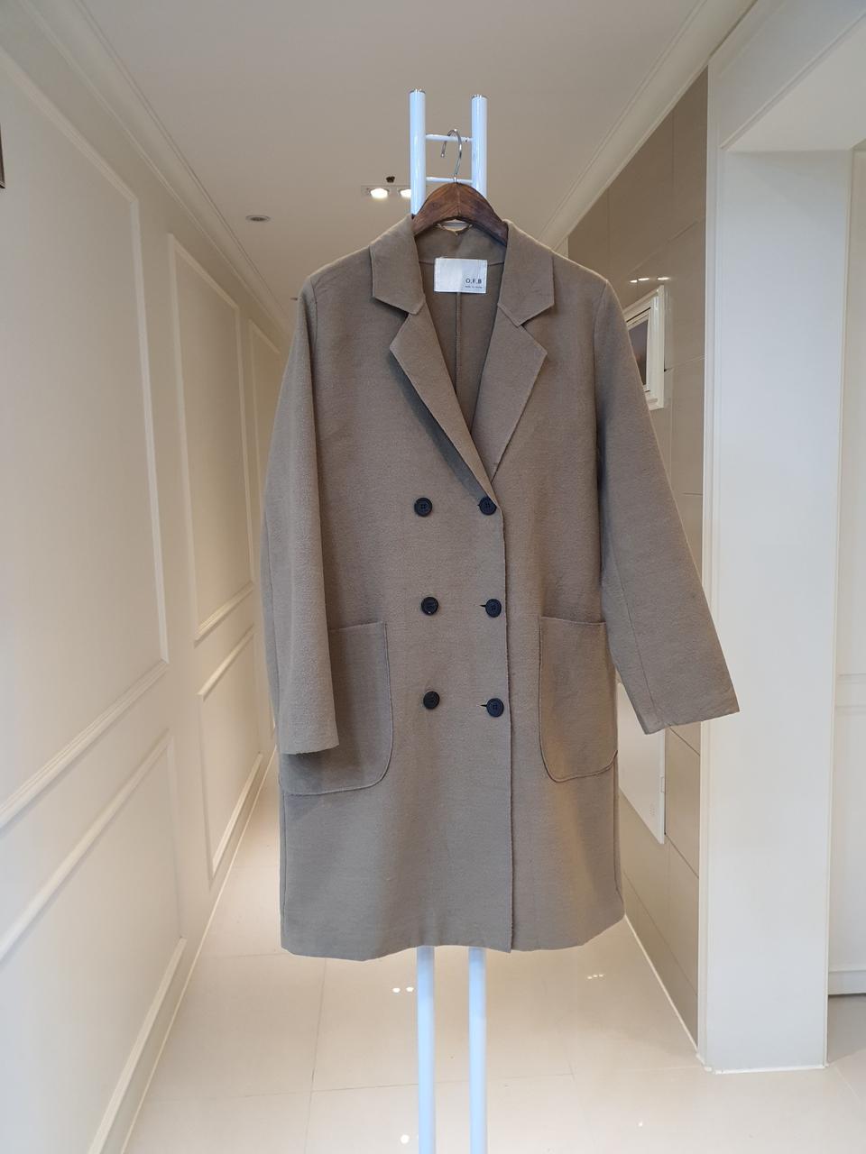 가볍게 입기좋은 베이지 롱 자켓