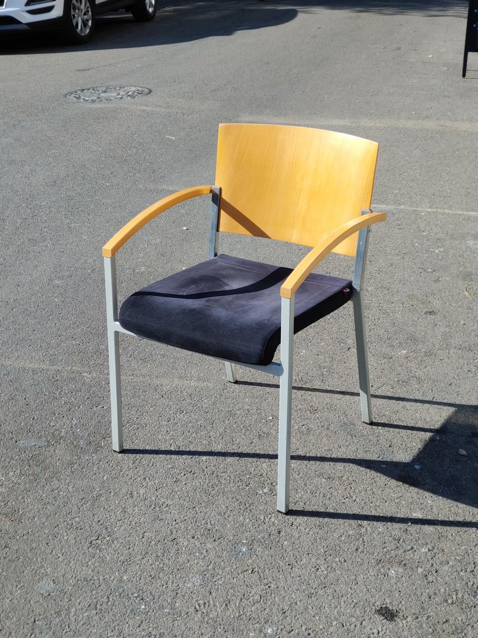 2-2) 퍼시스 원목팔걸이 의자