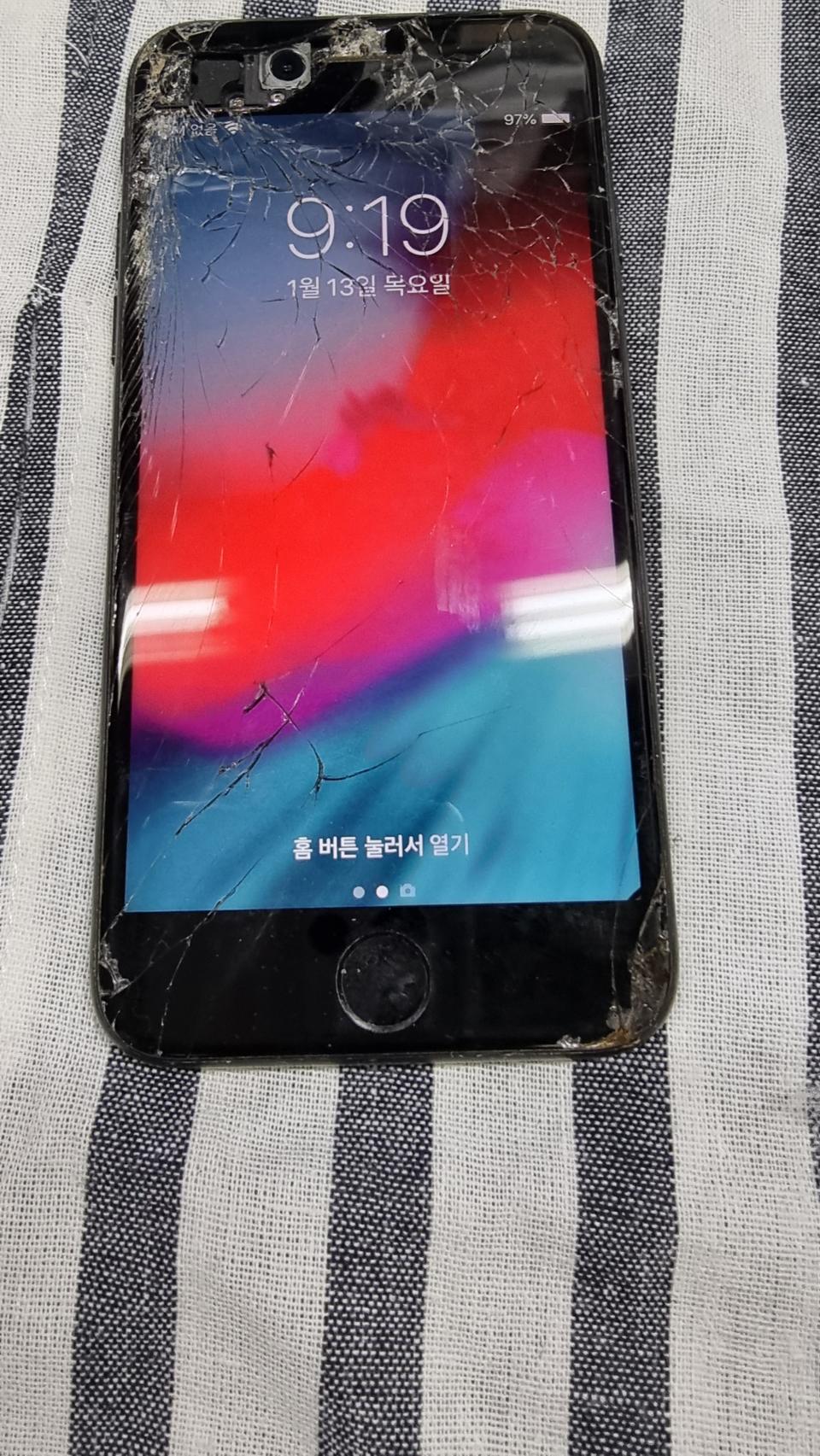 부품용 아이폰7 32기가  팝니다.