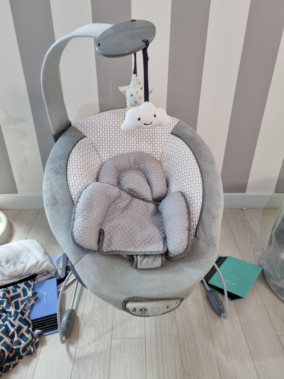 알마드 바운서 5천에 팝니다.