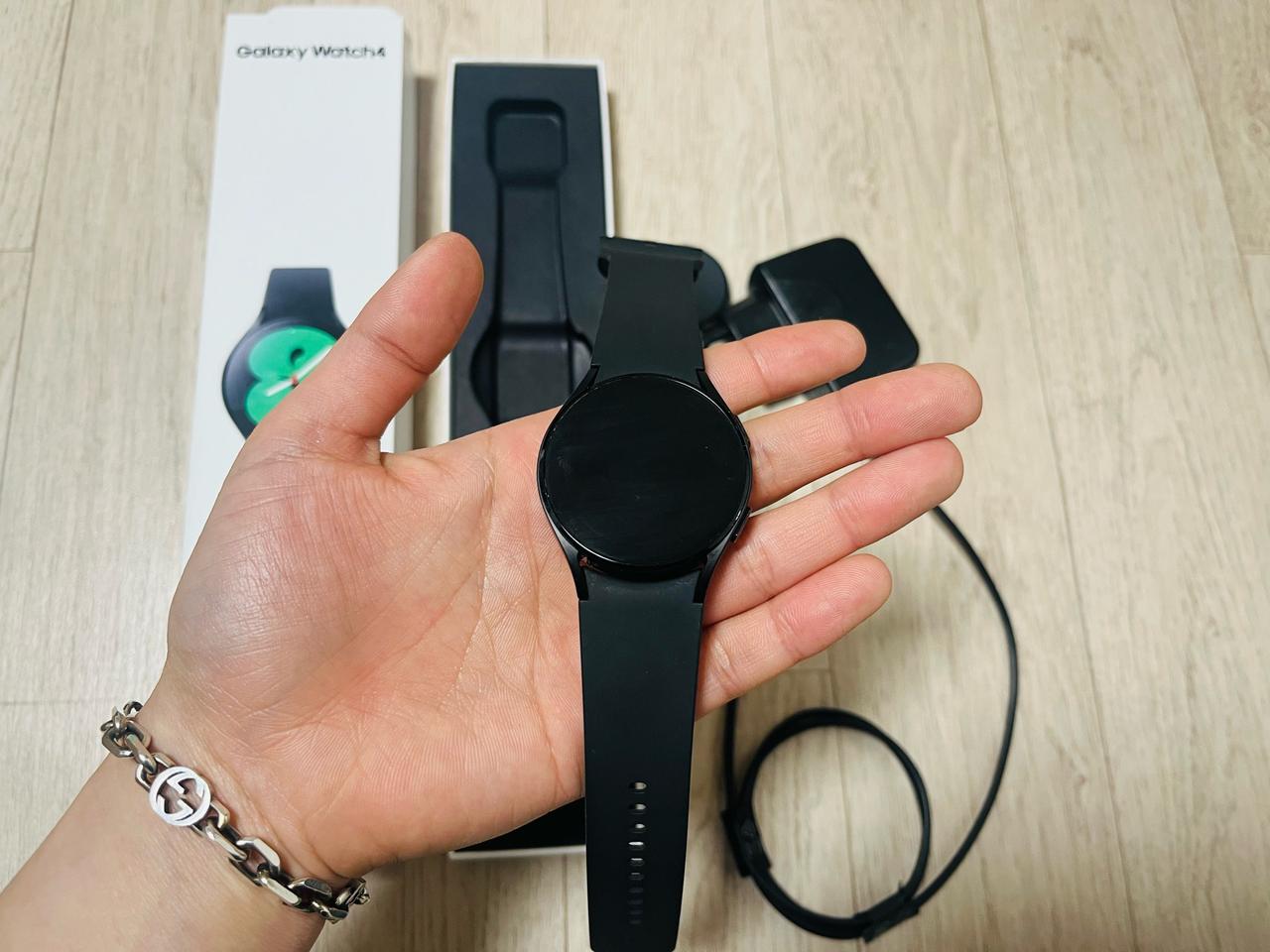 갤럭시워치4 40mm 블랙 블루투스 상태 A+급