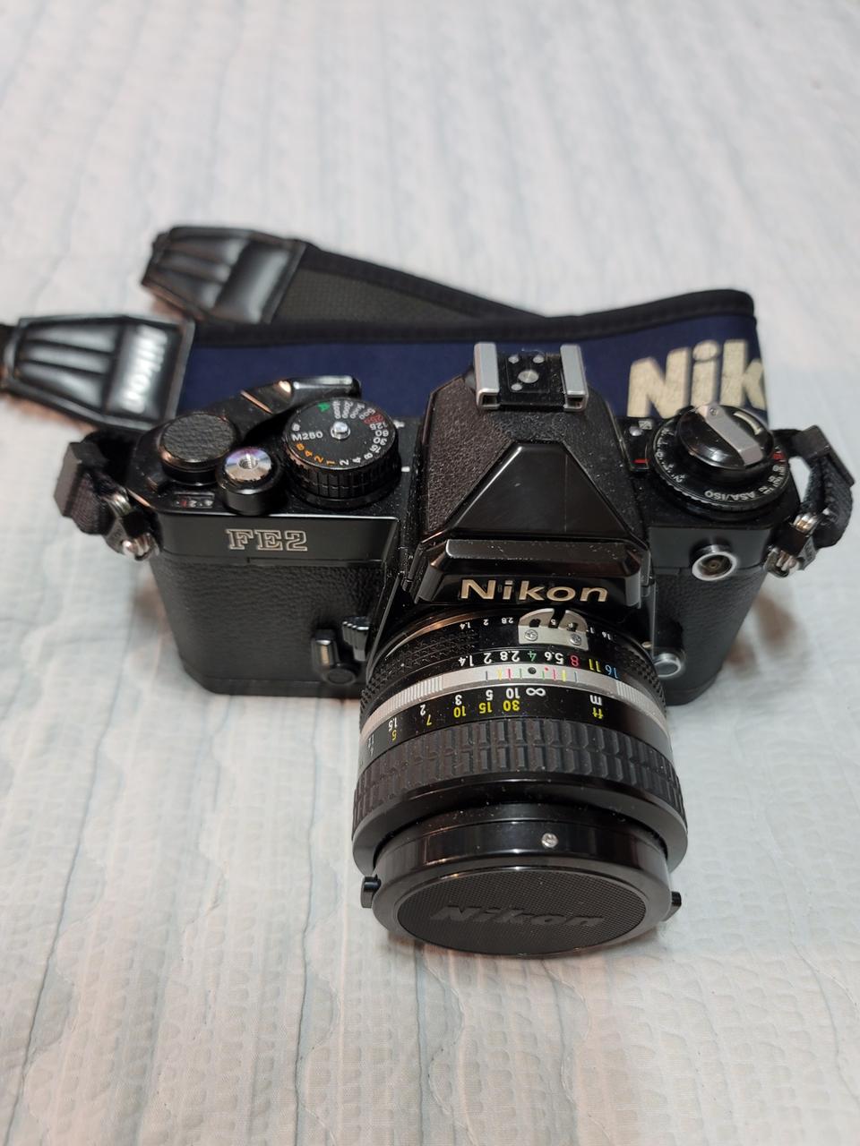 Nikon FE2 BLACK 50mm1.4Ais