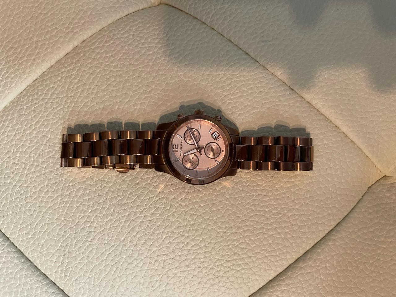 마이클코어스 시계