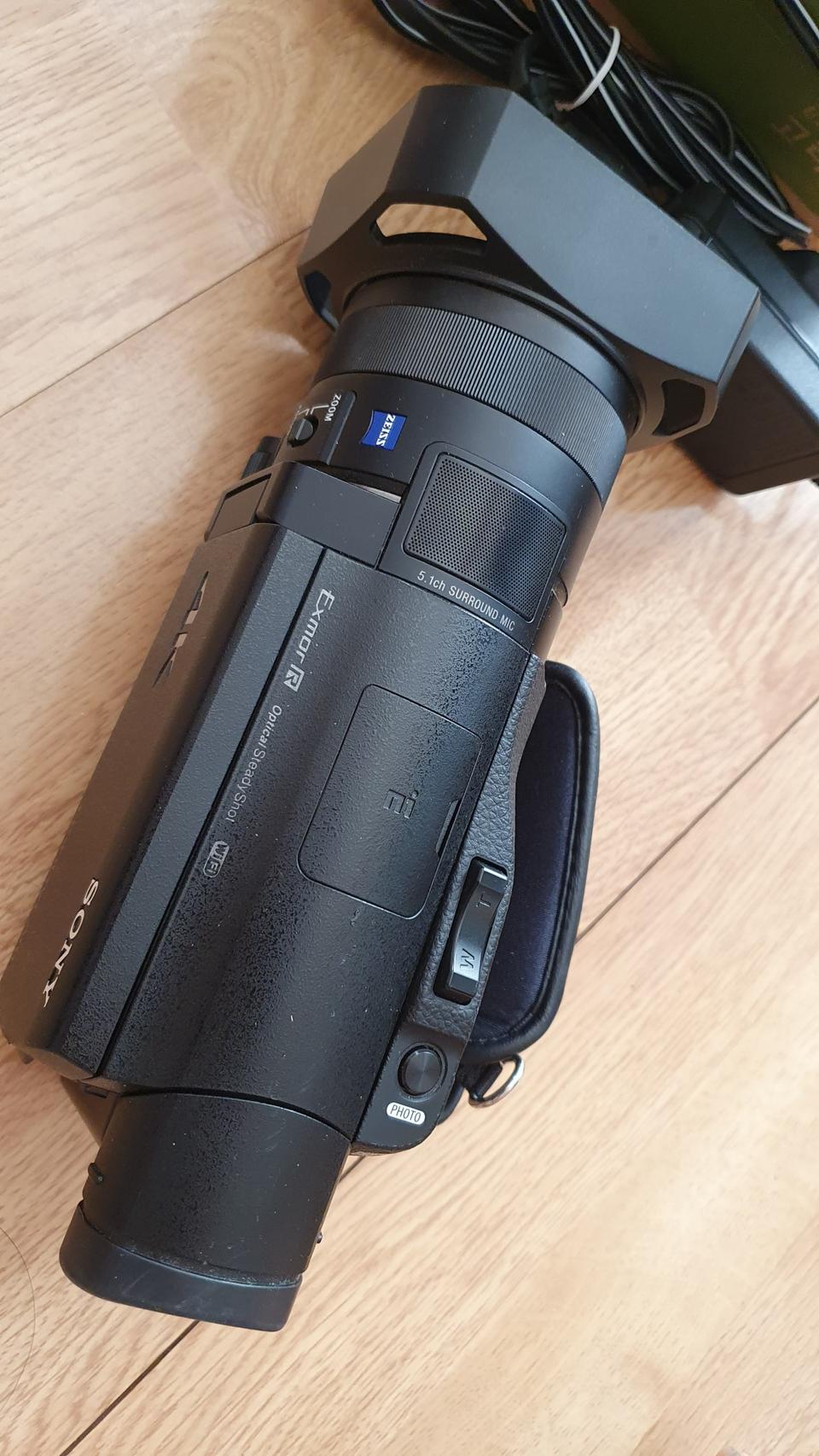 소니 4k ax100 캠코더 팝니다