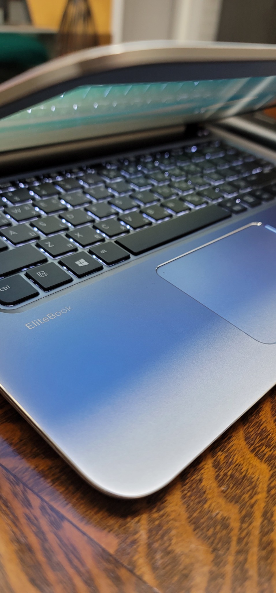 좋은데..HP 엘리트북 1040 G3 i5 6세대 DDR4 8G/ 2