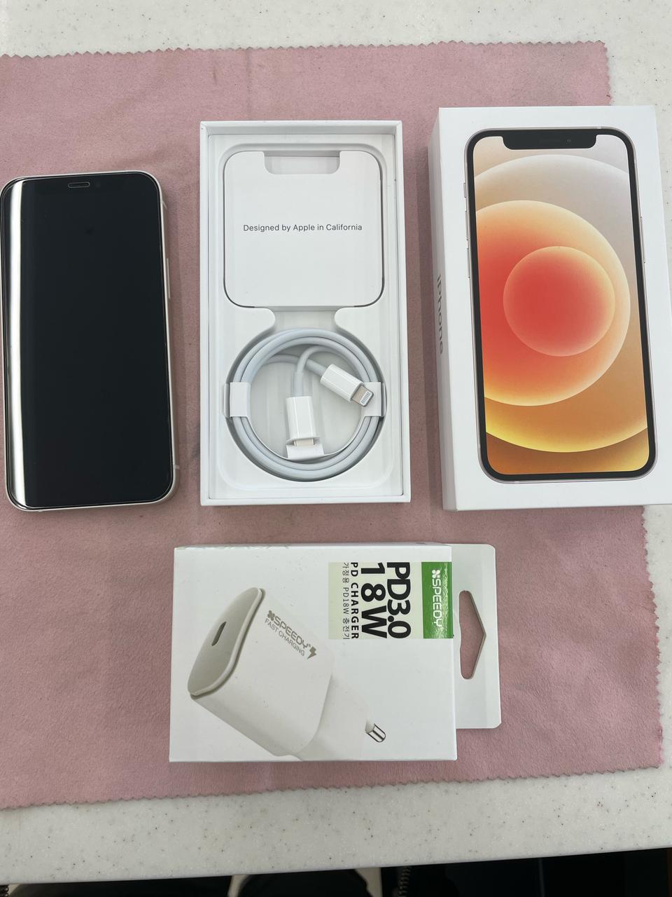 아이폰12 미니 128 화이트 확정기변 가능 팝니다