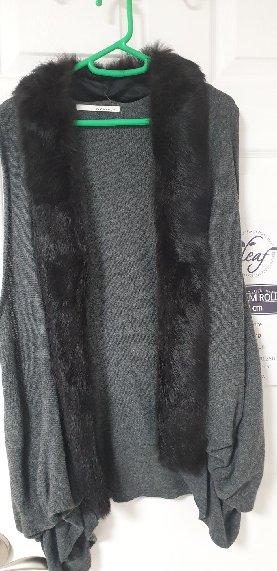 샤트렌   토끼털 니트조끼