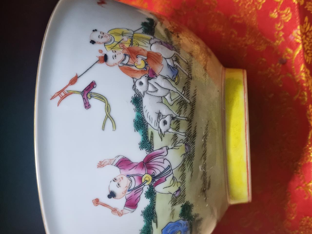 옹정년제인물문완