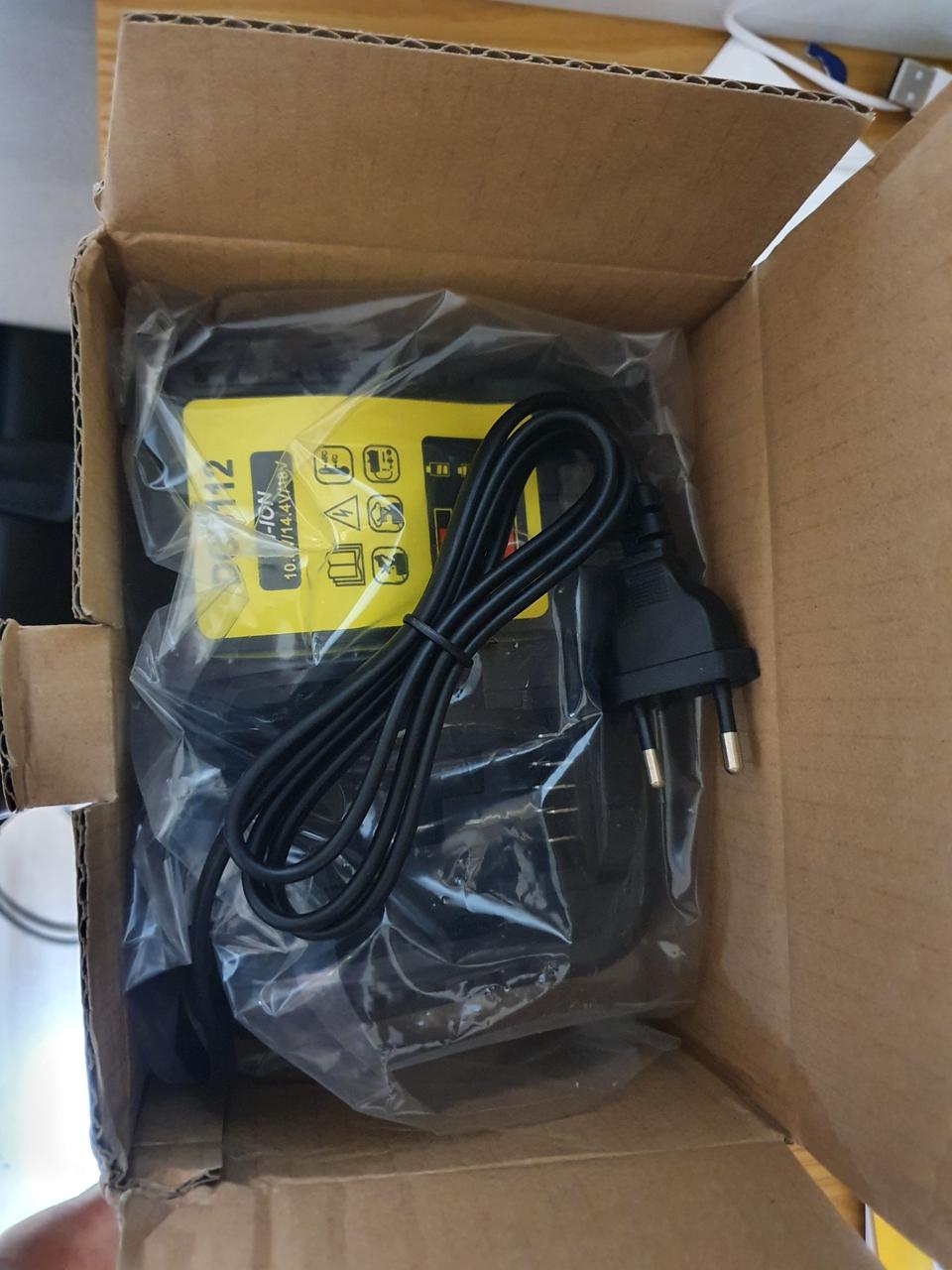 드왈트 디월트 드왈트 드월트 호환 220볼트 배터리 충전기 신품