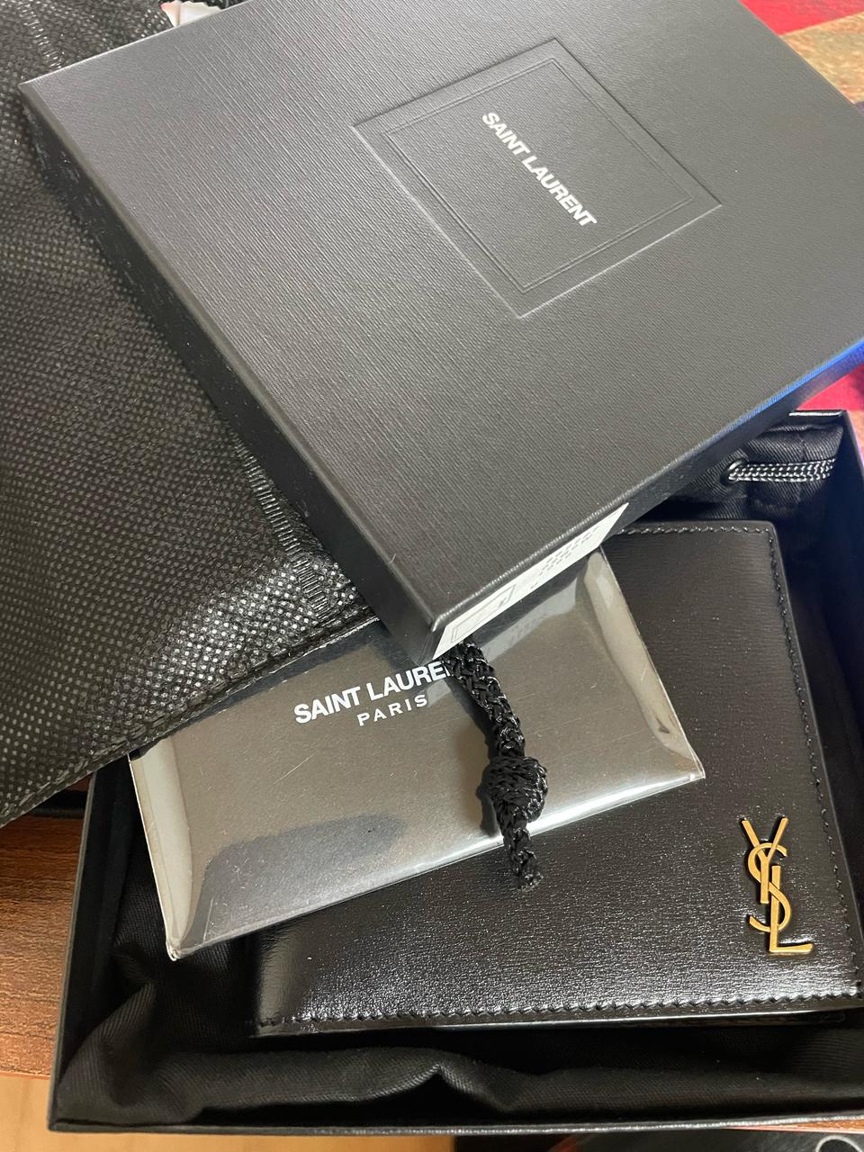 생로랑 모노그램 금장 반지갑