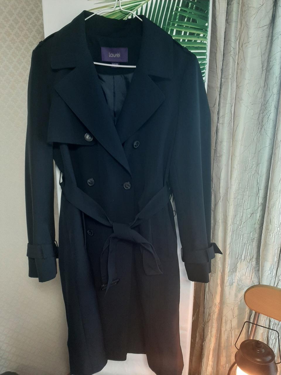 라우렐 네이비 트렌치코트