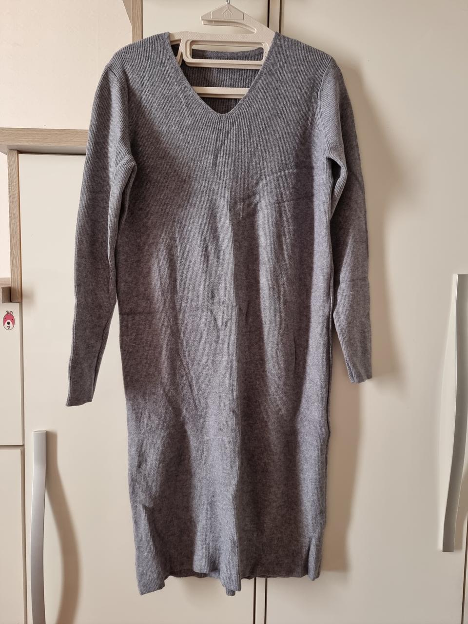 그레이 브이넥원피스