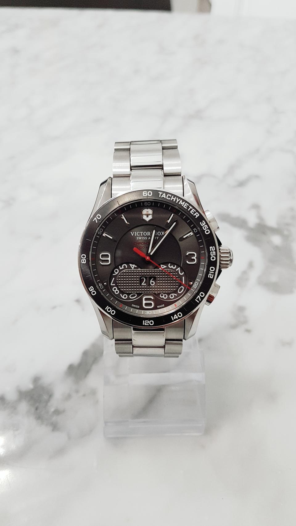 [풀박스정품]빅토리녹스 퍼페츄얼캘린더 남성 메탈시계(상태S급)