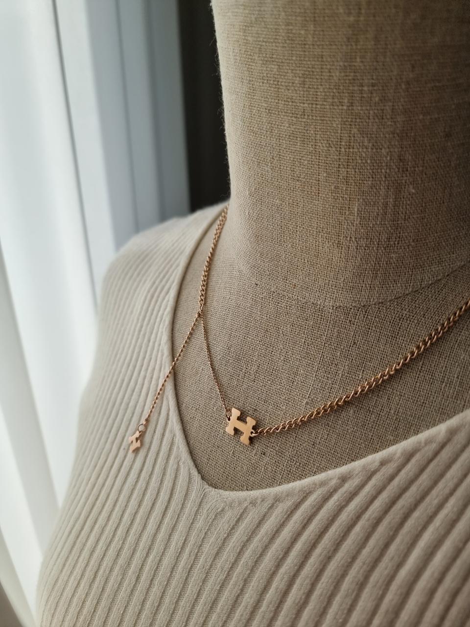 써지컬 h로고 목걸이