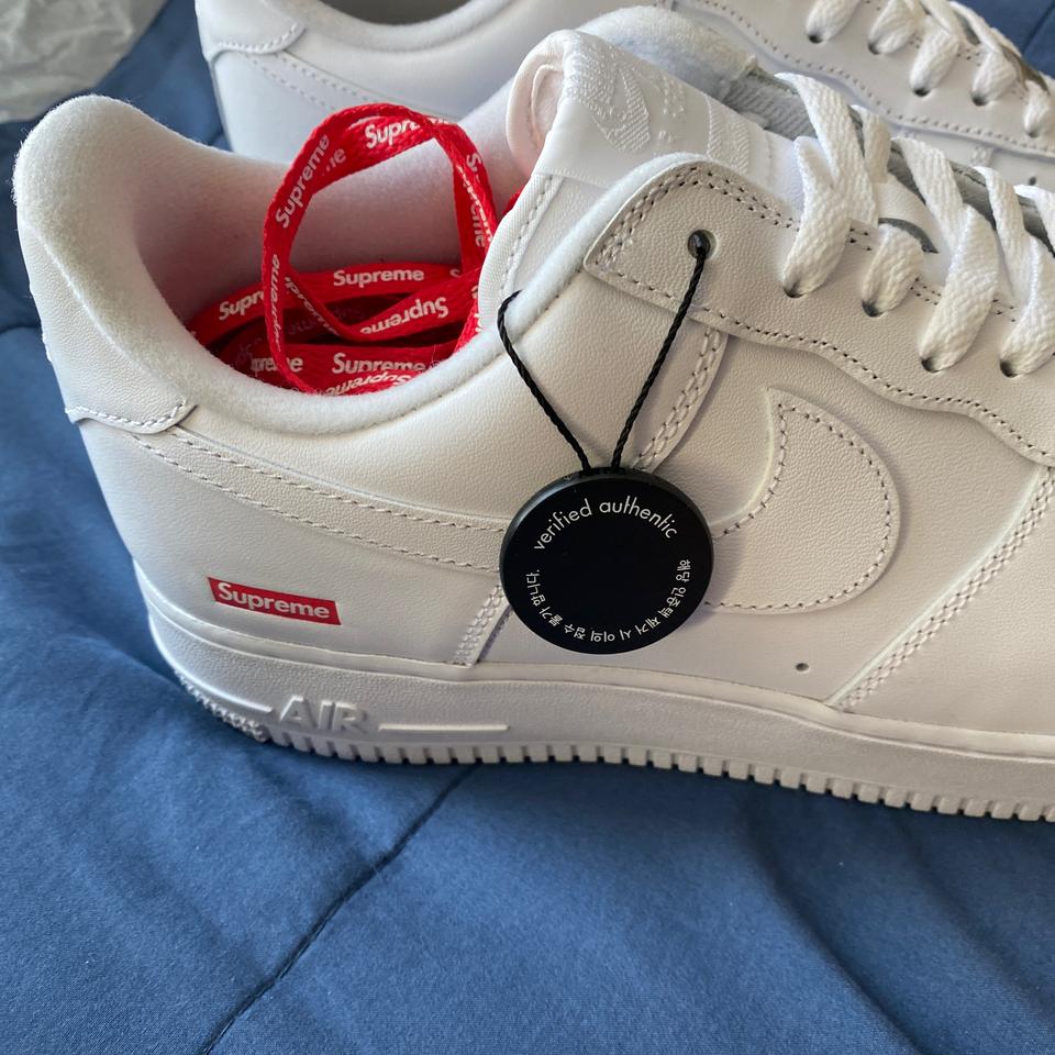 (미시착,새상품)나이키 슈프림에어포스 판매합니다.(285)