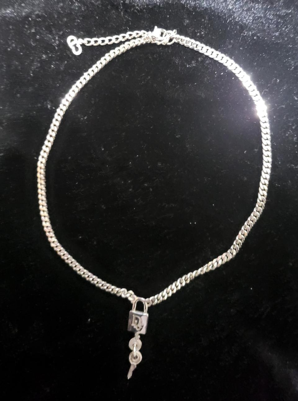 크리스챤디올 목걸이