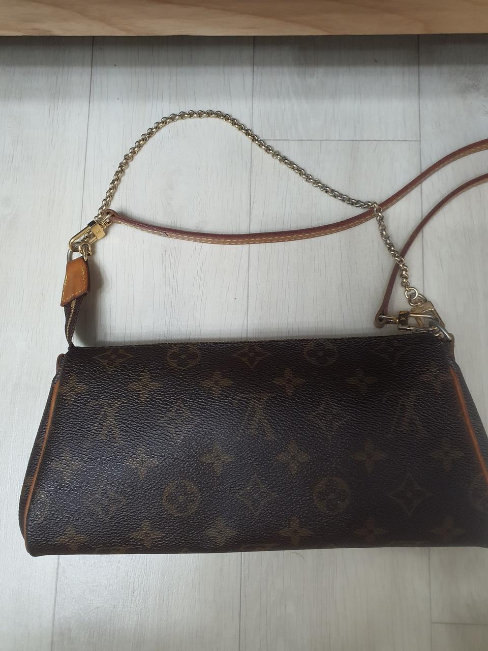 루이비통 에바클러치  정품