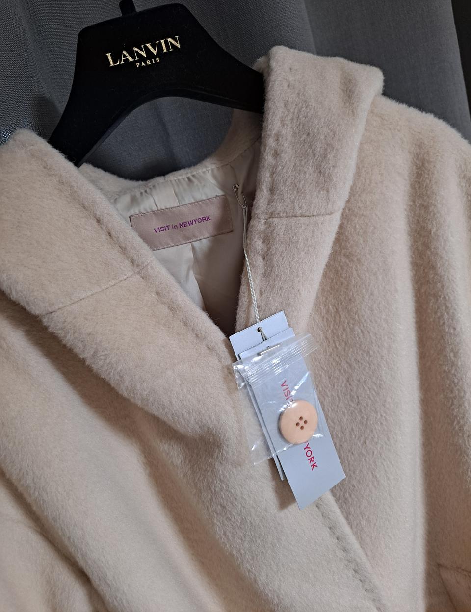 울알파카 크림 베이지 코트 (새제품,비짓인뉴욕)