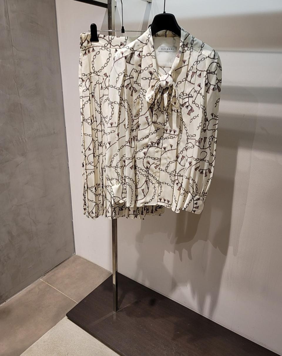 가격인하...쎄라 브리티쉬 체인 태슬 프린팅 투피스 한벌