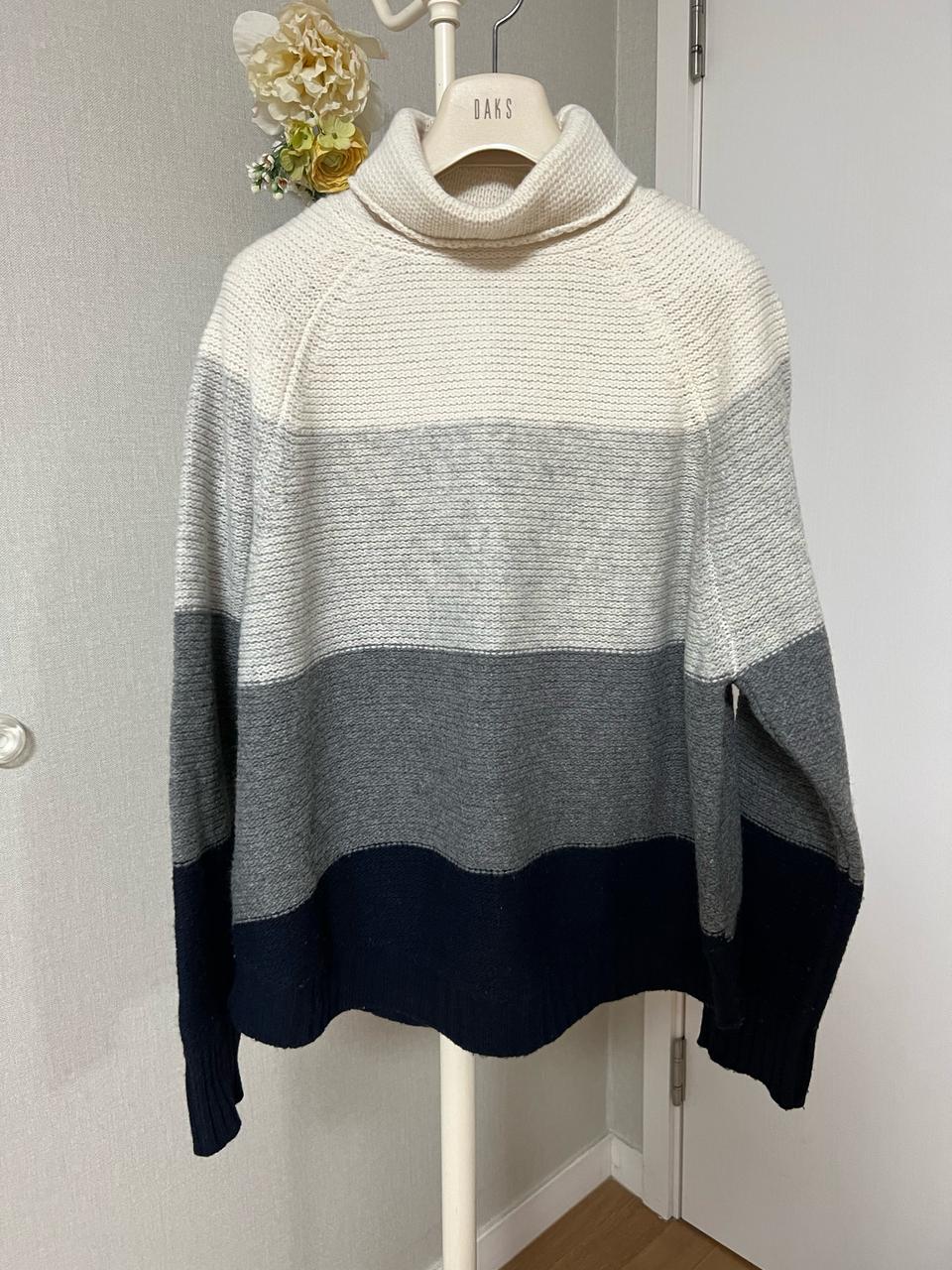 터틀넥 스트라이프 울니트