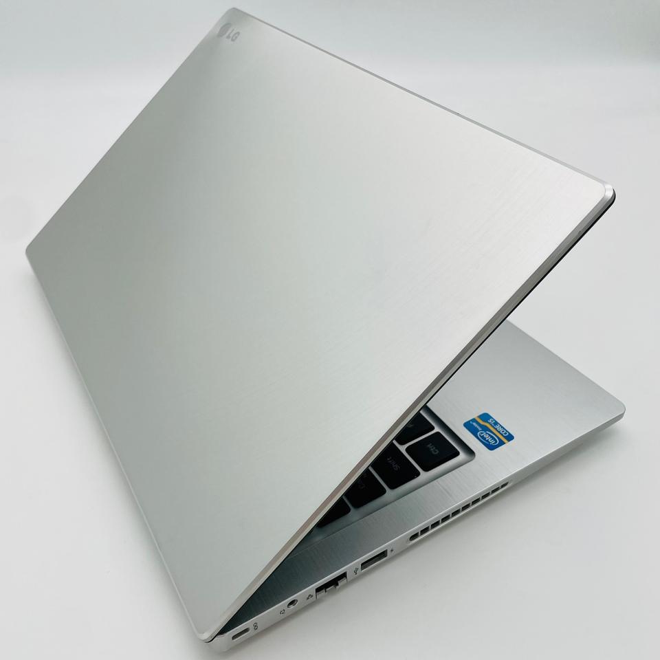 고성능 울트라북 LG13.3인치 슬림하고 가벼운 A급노트북