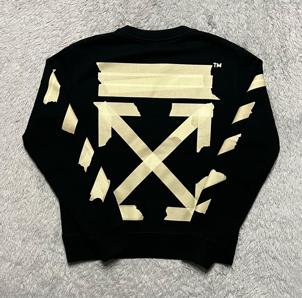 M) 오프화이트 에로우 테이프 맨투맨