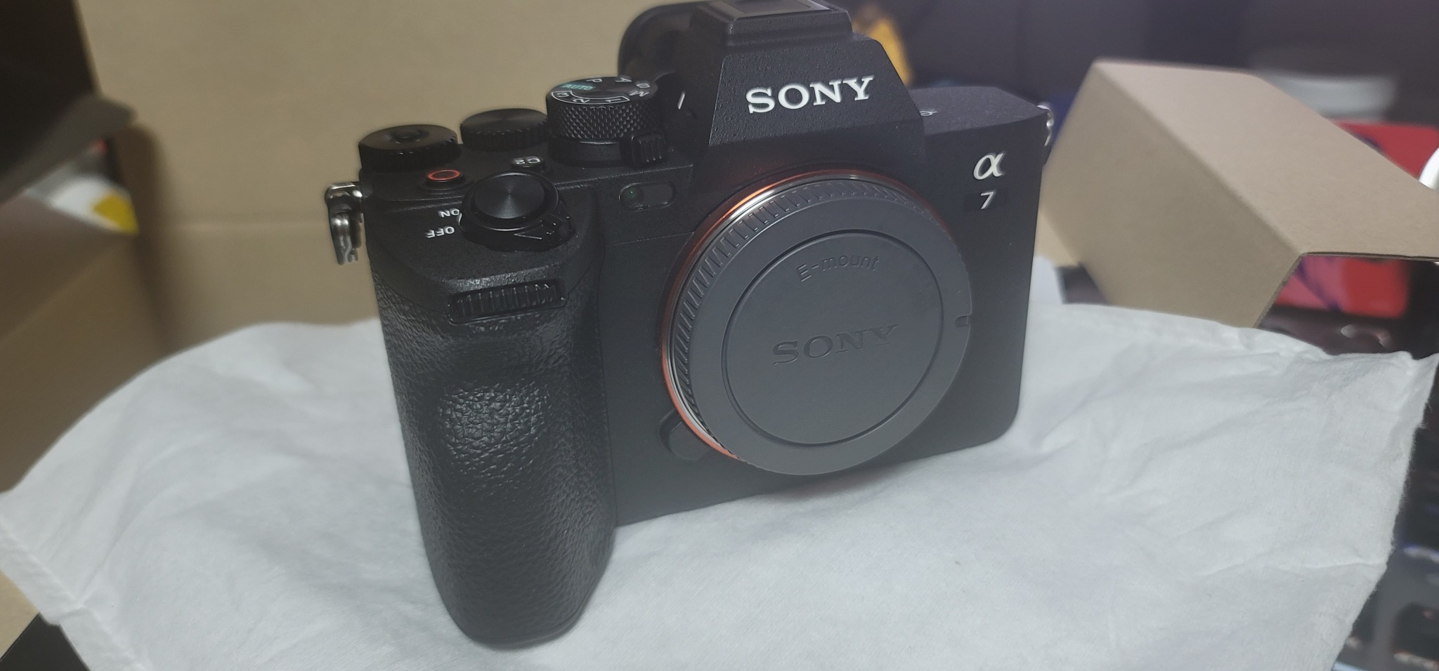 소니 A7M4 판매 22년1월구입 렌즈 35/135GM단렌즈