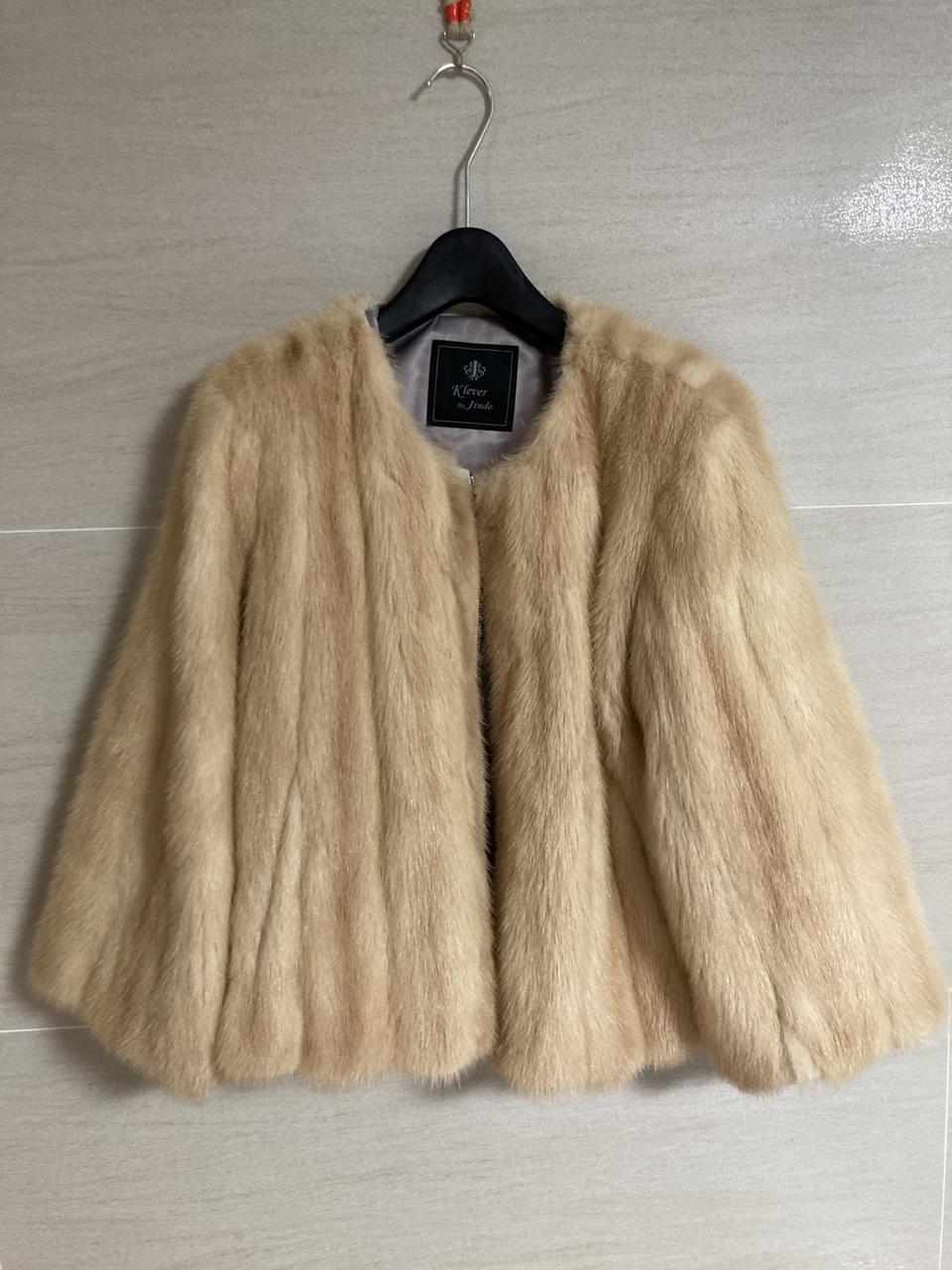 나파 휘메일 숏 밍크자켓 판매합니다 안감새것 드라이완료