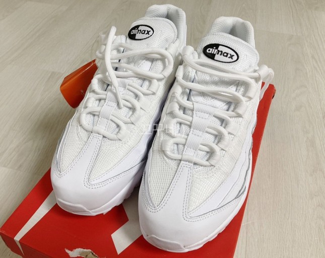 나이키 에어맥스 95 화이트 w240