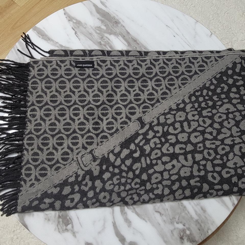 루이까토즈 머플러