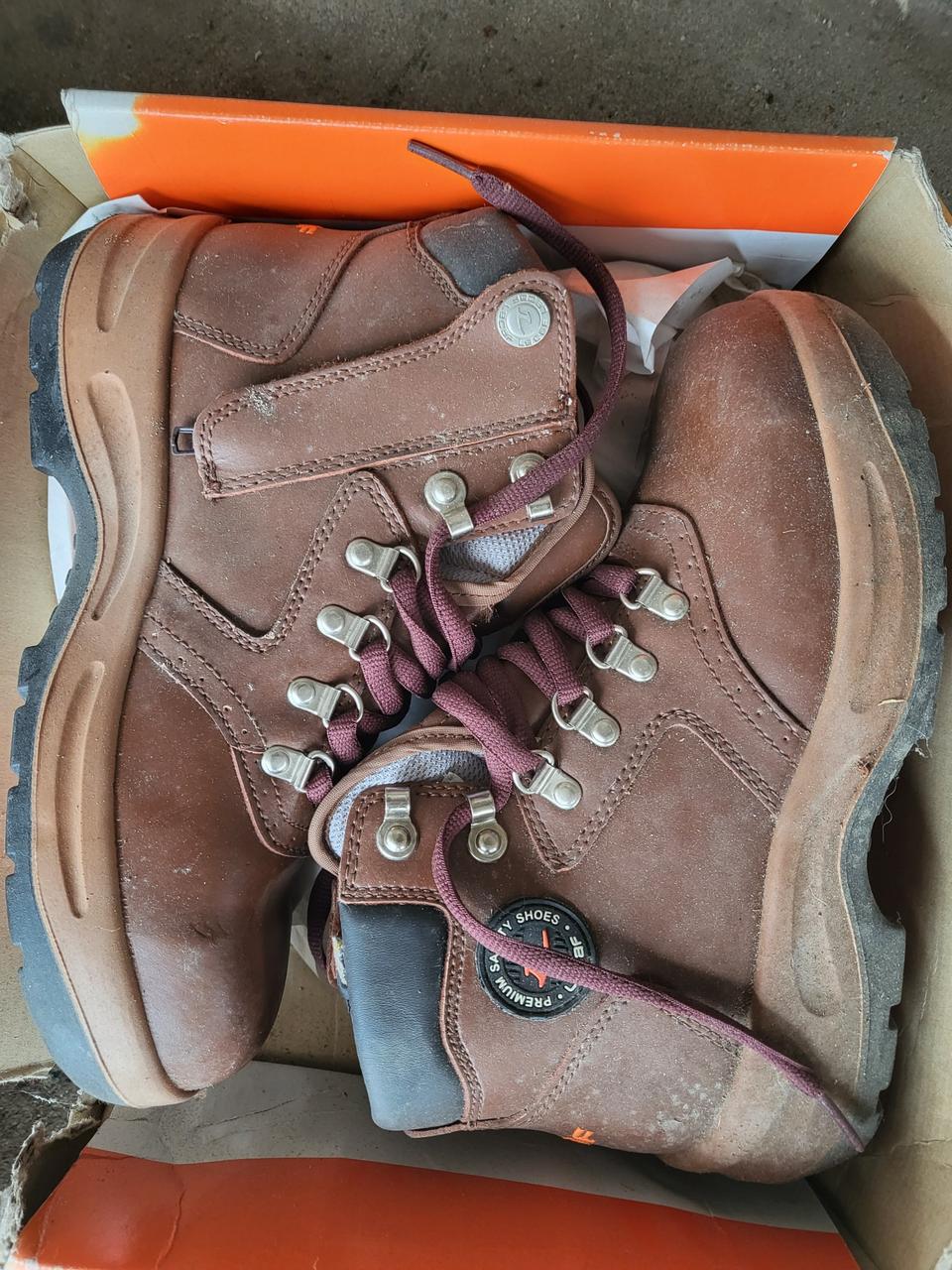 k2 230mm , 르까프 245mm  (사은품 포켓몬 띠부띠부씰)