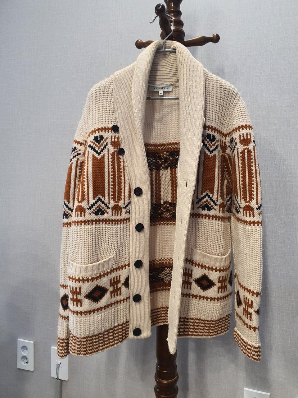 산드로 패턴 울가디건 M사이즈.(남 슬림100,여66~77).프랑스정품